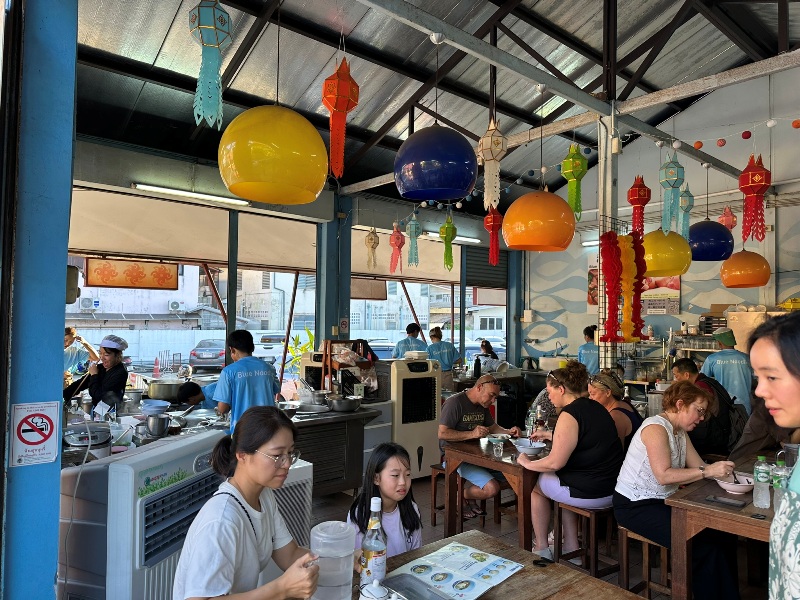 bluenoodle2 Chiang Mai-塔佩門旁Blue Noodle藍色牛肉麵 好台式的牛腩