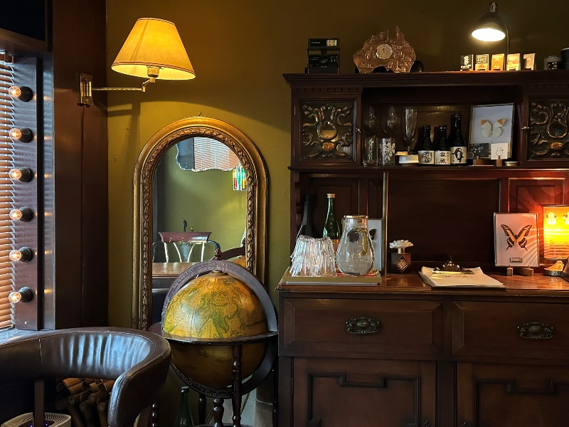 aroundtheblock0106 中正-隅咖啡 老派理髮廳變身溫馨懷舊咖啡館