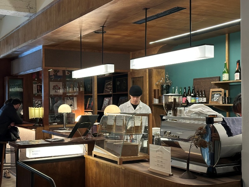 sidoli09 大同-小島裏Sidoli Radio音樂咖啡的質感店 用聲音說故事