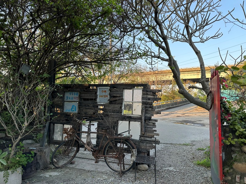 13011104 南屯-十三咖啡 春日傍晚好乘涼