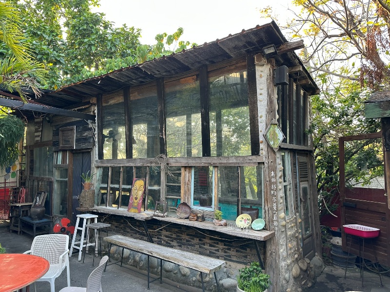 13011106 南屯-十三咖啡 春日傍晚好乘涼