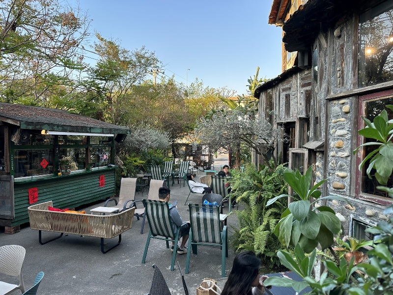 13011111 南屯-十三咖啡 春日傍晚好乘涼
