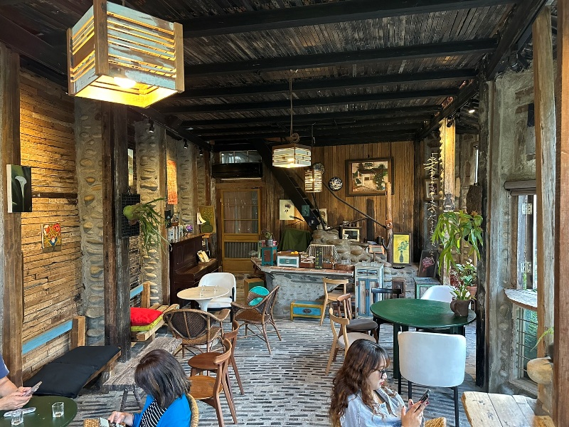 13011112 南屯-十三咖啡 春日傍晚好乘涼