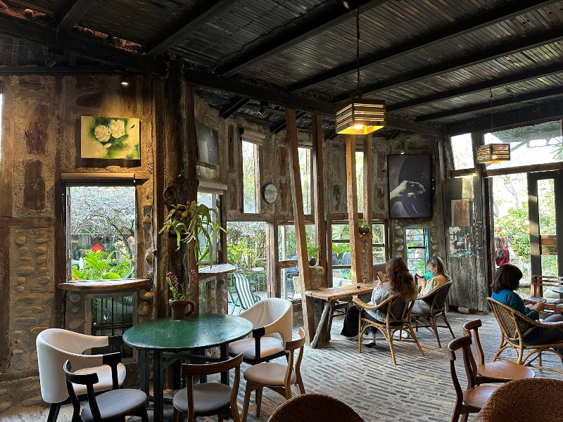 13011116 南屯-十三咖啡 春日傍晚好乘涼