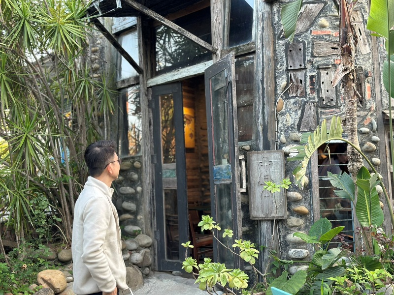 13011118 南屯-十三咖啡 春日傍晚好乘涼