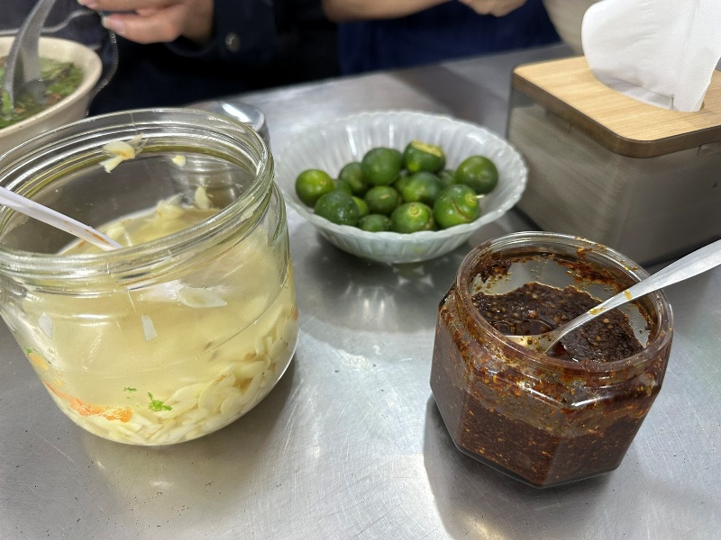 mienluon2 Hanoi-米其林必比登推薦Mien Luon Dong Thịnh河內特色炸鰻魚冬粉