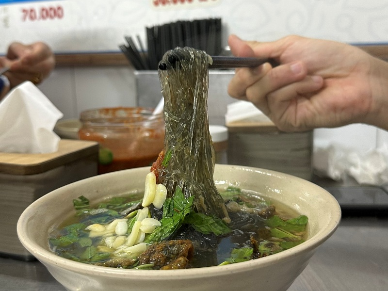 mienluon4 Hanoi-米其林必比登推薦Mien Luon Dong Thịnh河內特色炸鰻魚冬粉