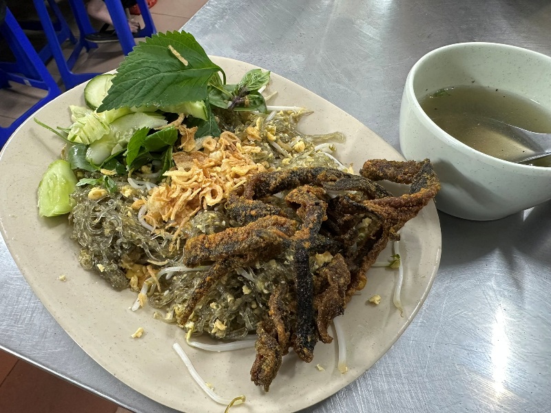 mienluon5 Hanoi-米其林必比登推薦Mien Luon Dong Thịnh河內特色炸鰻魚冬粉