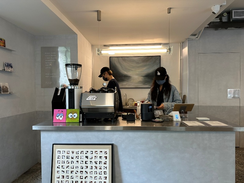 heirin03 松山-Hierin Coffee 莫蘭迪綠超美的外觀 簡約的內在 小巨蛋站實惠美味