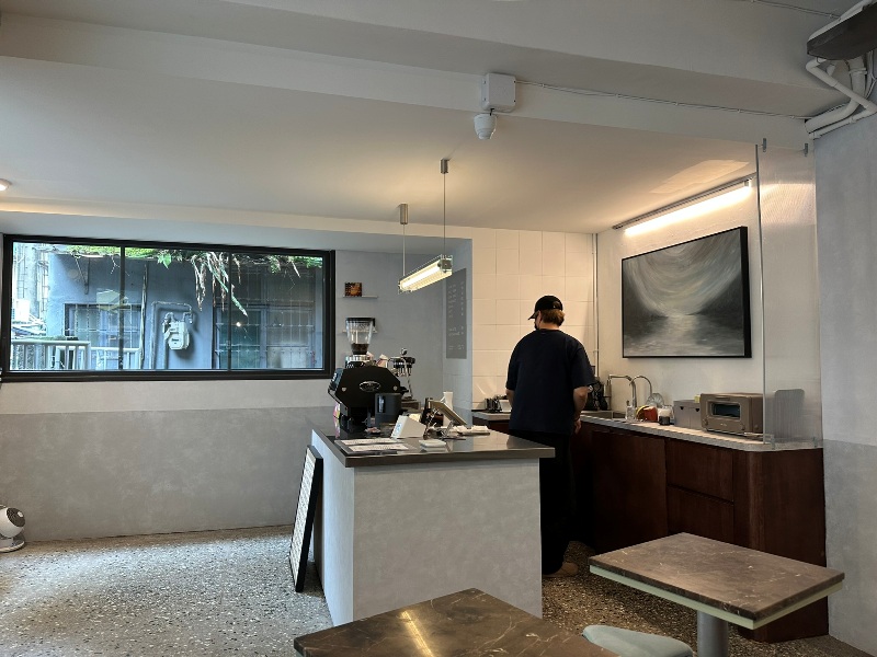 heirin05 松山-Hierin Coffee 莫蘭迪綠超美的外觀 簡約的內在 小巨蛋站實惠美味