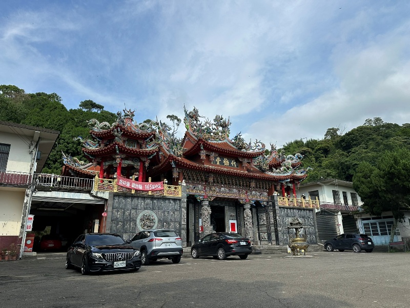 feifong02 芎林-飛鳳山輕鬆走 夏日午後上山躲豔陽賞落日