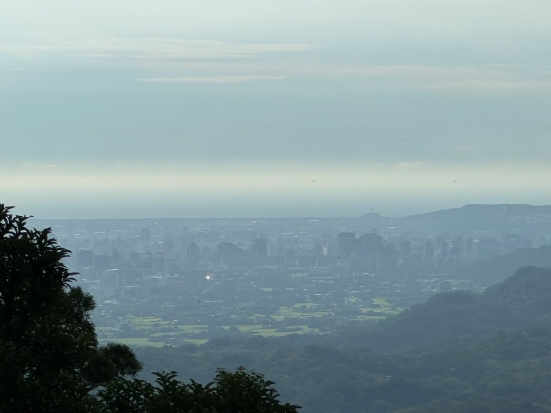 feifong17 芎林-飛鳳山輕鬆走 夏日午後上山躲豔陽賞落日