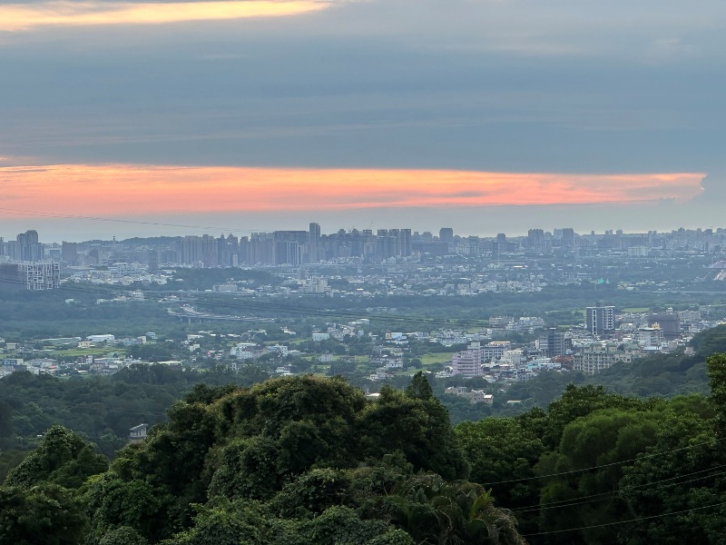 feifong22 芎林-飛鳳山輕鬆走 夏日午後上山躲豔陽賞落日