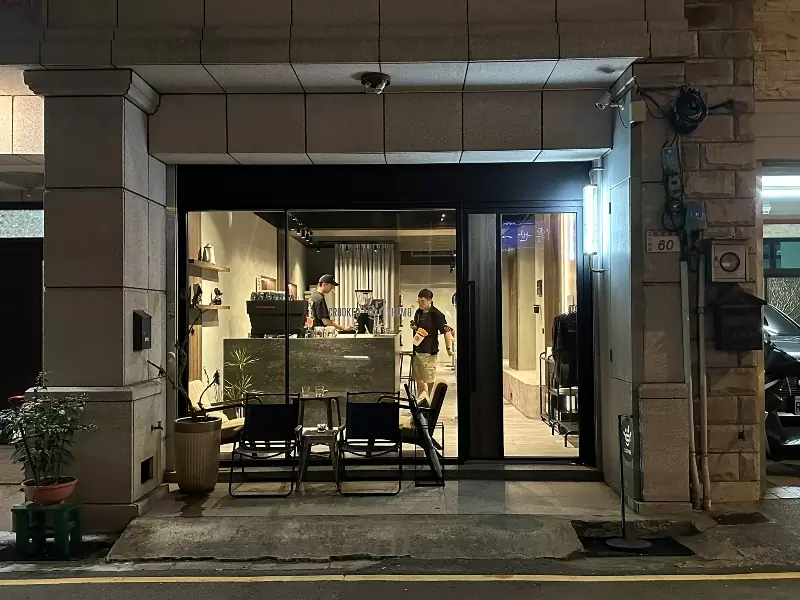 crookthumb02 中壢-不正Crooked Thumb Coffee工業風質感咖啡館