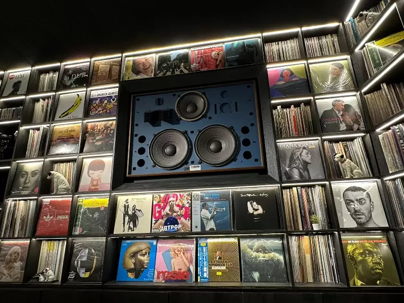 heverhaus11 北屯-Reverhaus by Lab.003/Vinyl Cafe 潮店角落咖啡香