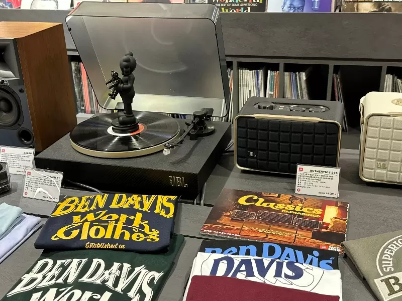 heverhaus12 北屯-Reverhaus by Lab.003/Vinyl Cafe 潮店角落咖啡香