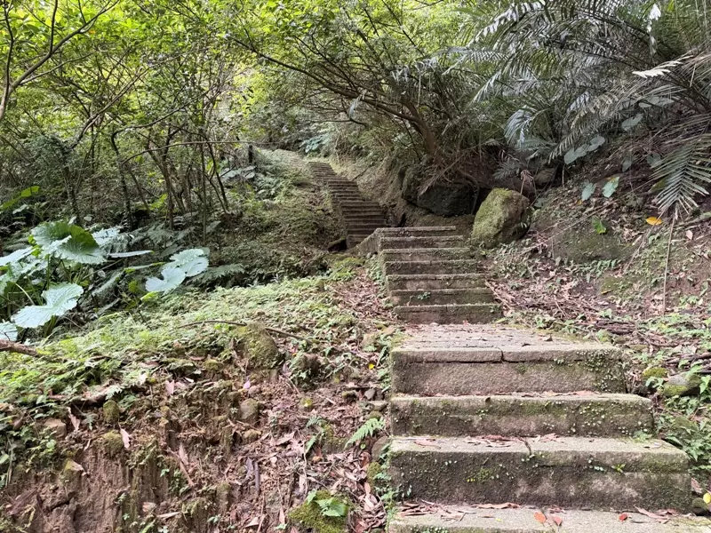 huangdidien05 石碇-皇帝殿 北部三大岩場 20年後再訪