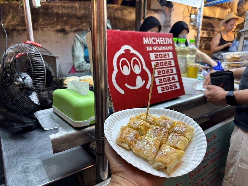 Khao-Soi-Mae-Sai7 Chiang Mai-塔佩門旁 必比登認證的迷人街邊小吃Roti Pa Dae香蕉煎餅