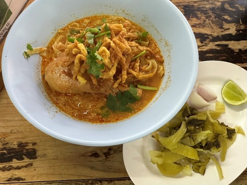 Khao-Soi-Mae-Saiii09-e1736342679118 Chiang Mai-必比登Khao Soi Mae Sai咖哩雞腿香辣夠味