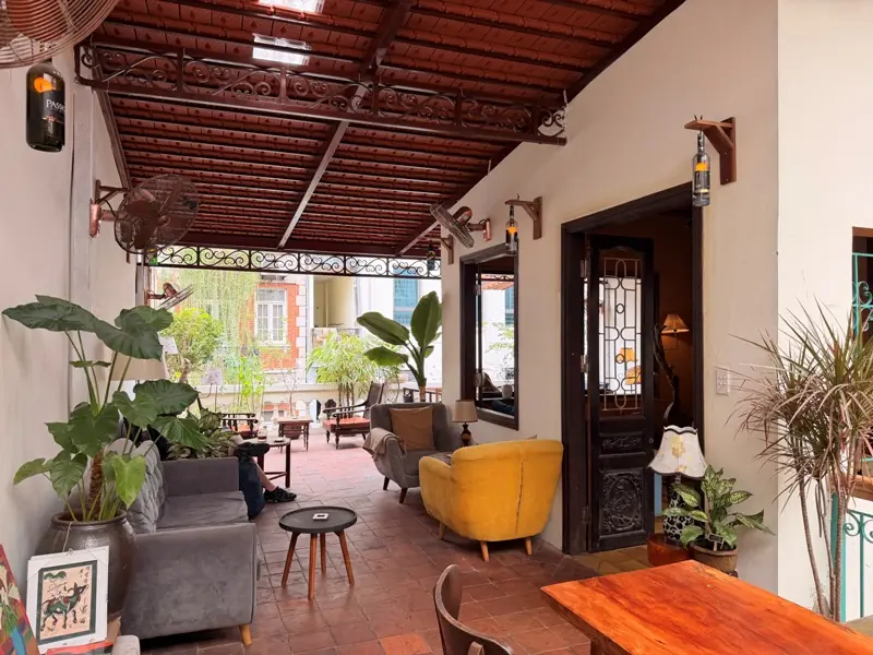 bighug11 Hanoi-河內老街的午後擁抱Neighbors Big Hug