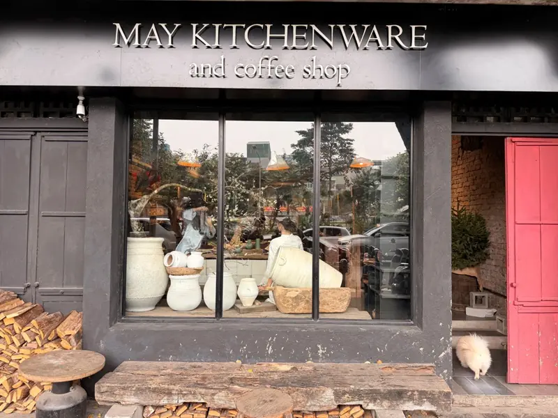 maykitchen21102 Hanoi-大紅門 清晨天井的清靜May Kitchenware & Café河內網紅店