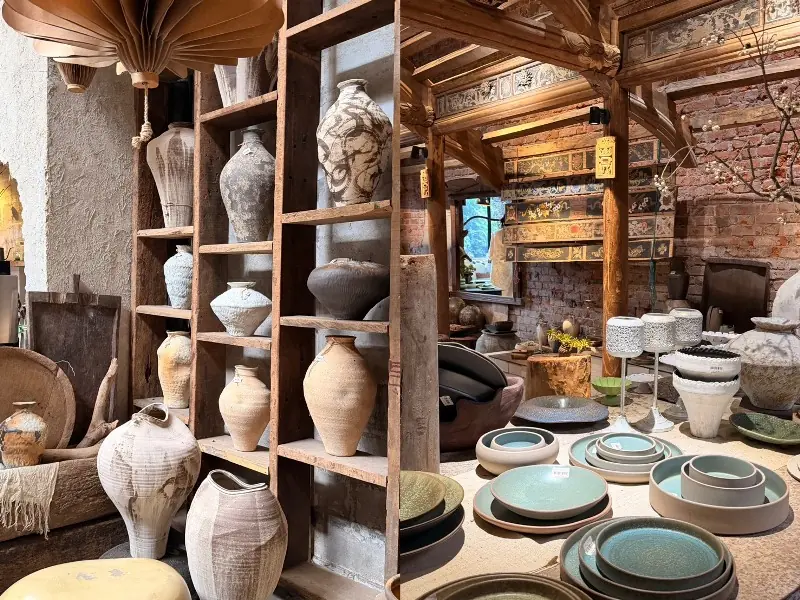 maykitchen21107 Hanoi-大紅門 清晨天井的清靜May Kitchenware & Café河內網紅店