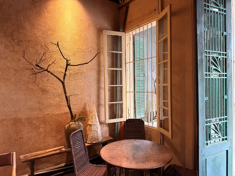 maykitchen21115 Hanoi-大紅門 清晨天井的清靜May Kitchenware & Café河內網紅店