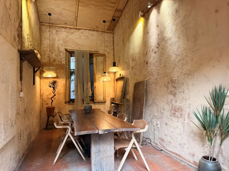 maykitchen21117 Hanoi-大紅門 清晨天井的清靜May Kitchenware & Café河內網紅店