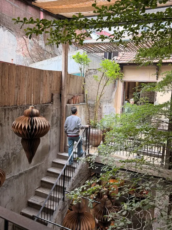 maykitchen21123 Hanoi-大紅門 清晨天井的清靜May Kitchenware & Café河內網紅店