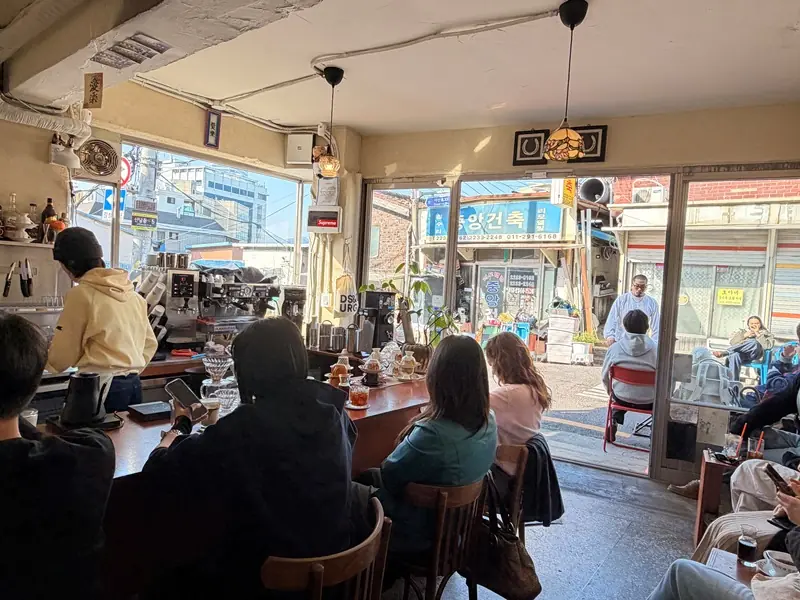 elak02 Dongdaemun-Elak Coffee光熙門附近 挺個性的咖啡館