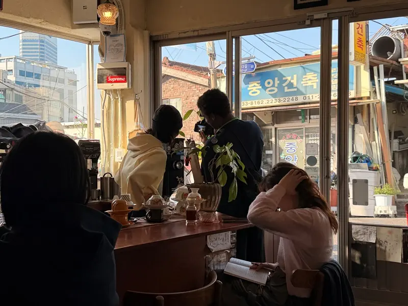elak05 Dongdaemun-Elak Coffee光熙門附近 挺個性的咖啡館