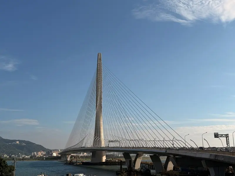 danchiang16 淡水-淡水河口迎落日 淡江大橋 優雅的設計高超的工藝
