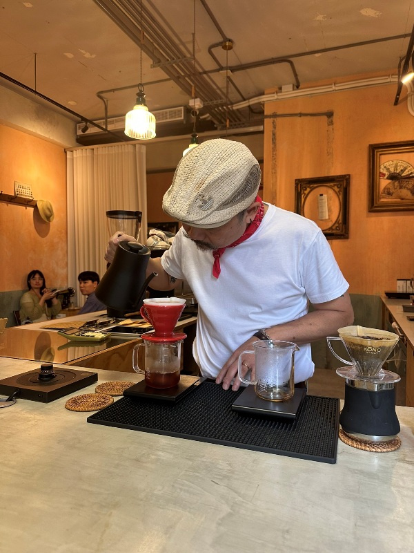 roulez.vous_.cafe16 中壢-鬍莉咖啡 時尚編輯化身咖啡大師