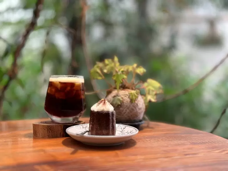 grasscafe12 中壢-艸緣⟢女巫焙煎所 室內外兩種風情