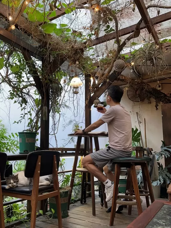 grasscafe13 中壢-艸緣⟢女巫焙煎所 室內外兩種風情