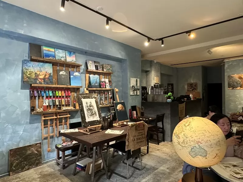 hiandcoffee04 基隆信義-海恩咖啡 咖啡館也是畫室...滿室文藝風