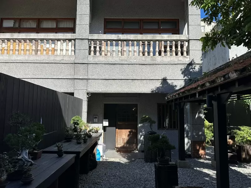 ura21902 大同-大稻埕鬧中取秘境 躲在服飾店後的侘寂庭院裏Ura.219