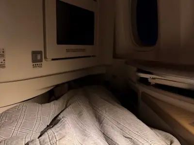 202510台北-巴黎BR088/087波音777皇璽桂冠艙體驗