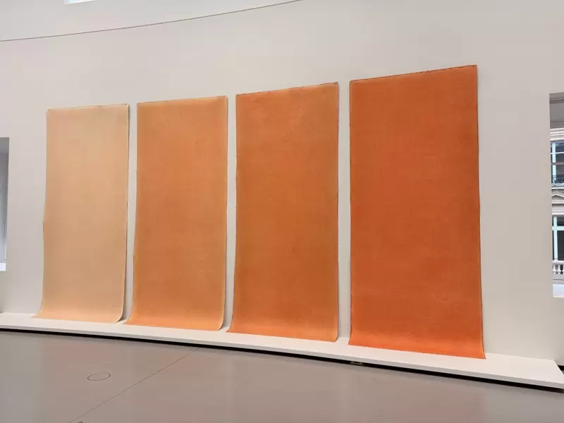 pinault07111 Paris-皮諾私人美術館Bourse de Commerce–Pinault Collection 建築與展品互相襯托