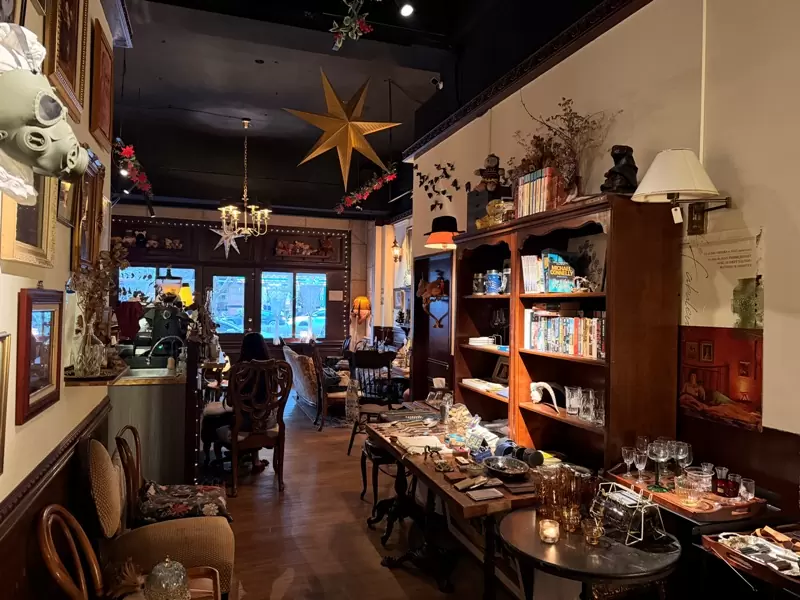 threelarvae06 林口-參支蟲咖啡 宮廷古典安靜又神秘