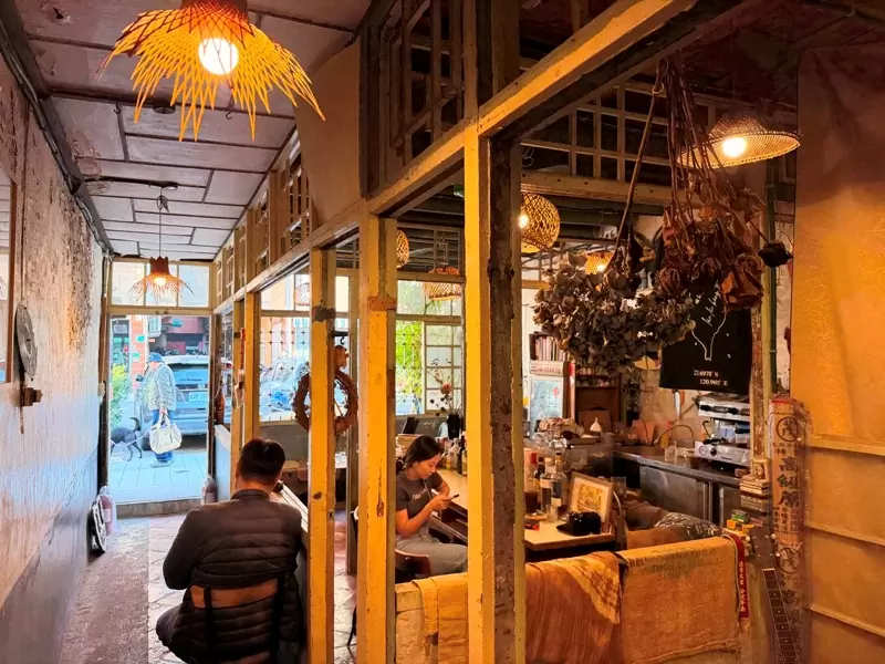 cafebar08 台南中西區-存憶咖啡 喝咖逼 推台語文化 超懷舊老房