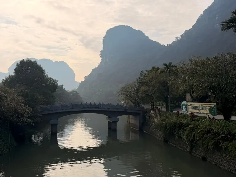 ninhbinh02 Ninh Binh-世界遺產在寧平 長安/華閭/碧洞與臥龍山