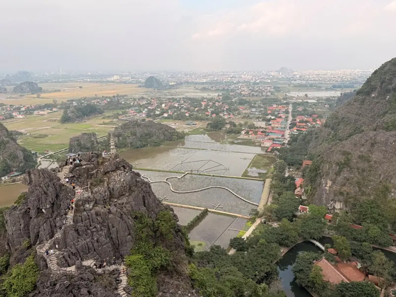 Ninh Binh-世界遺產在寧平 長安/華閭/碧洞與臥龍山