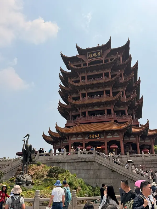 Wuhan-黃鶴樓的四月豔陽 想望李白的詩句