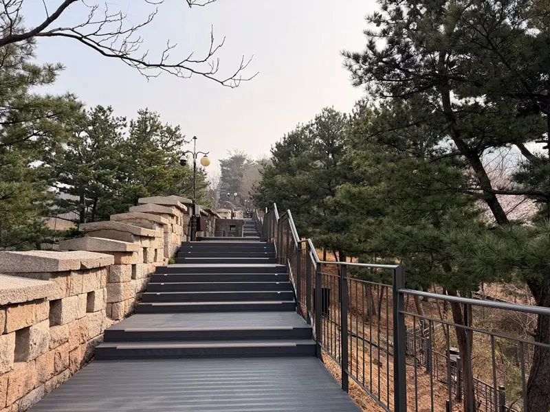baiyuemt0103 Seoul-鐘路漫步路之登白岳山 一路彰義門/白岳山/青雲台到三清洞