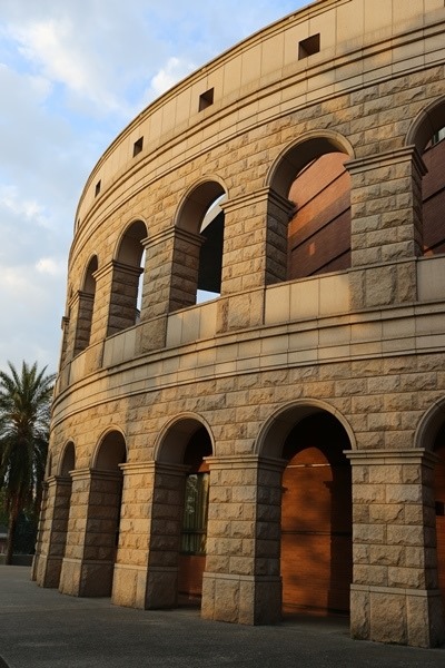 Ando09 霧峰-亞洲現代美術館(亞洲大學內) 大師就是大師 安藤忠雄 清水模三角形與光 大破大立展覽吸引人