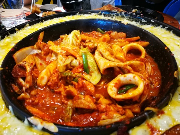 Omaya17 頭份-OMAYA春川炒雞 韓式醬料怎麼搭都好吃 果真大人氣