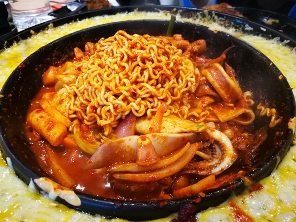 Omaya18 頭份-OMAYA春川炒雞 韓式醬料怎麼搭都好吃 果真大人氣