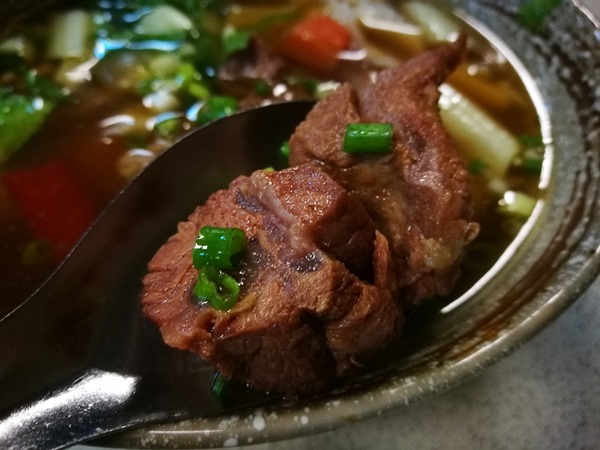 beef-noodlesss5 新竹-川六刀削麵 懷念的刀削麵