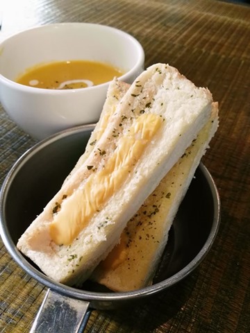 cafe34 苓雅-麓琦咖啡道館 科技工業風當道 愛因斯坦也坐鎮